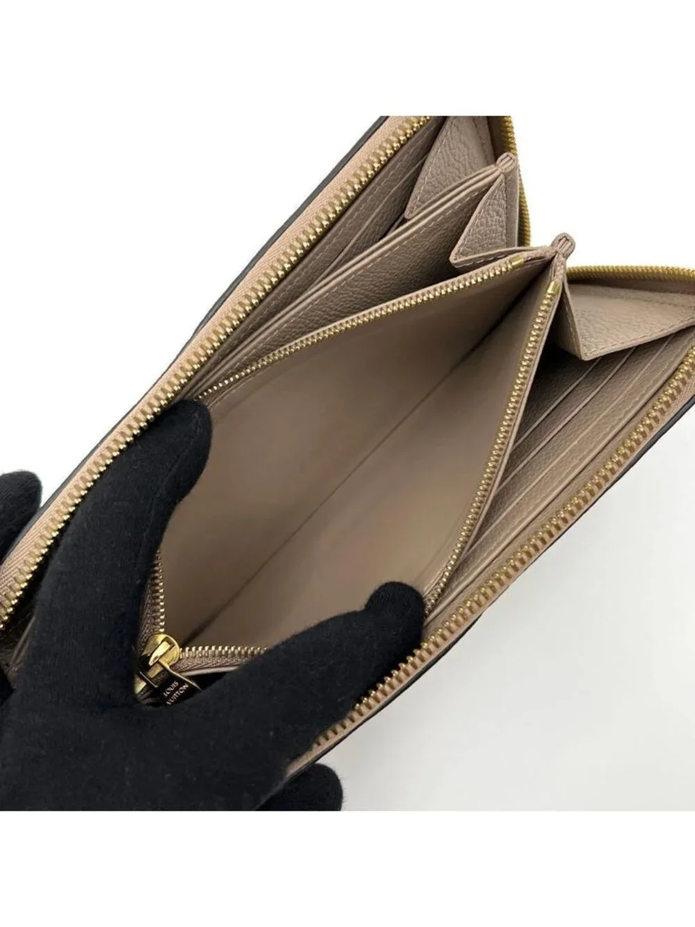 Louis Vuitton Empreinte Wallet Zippy Beige